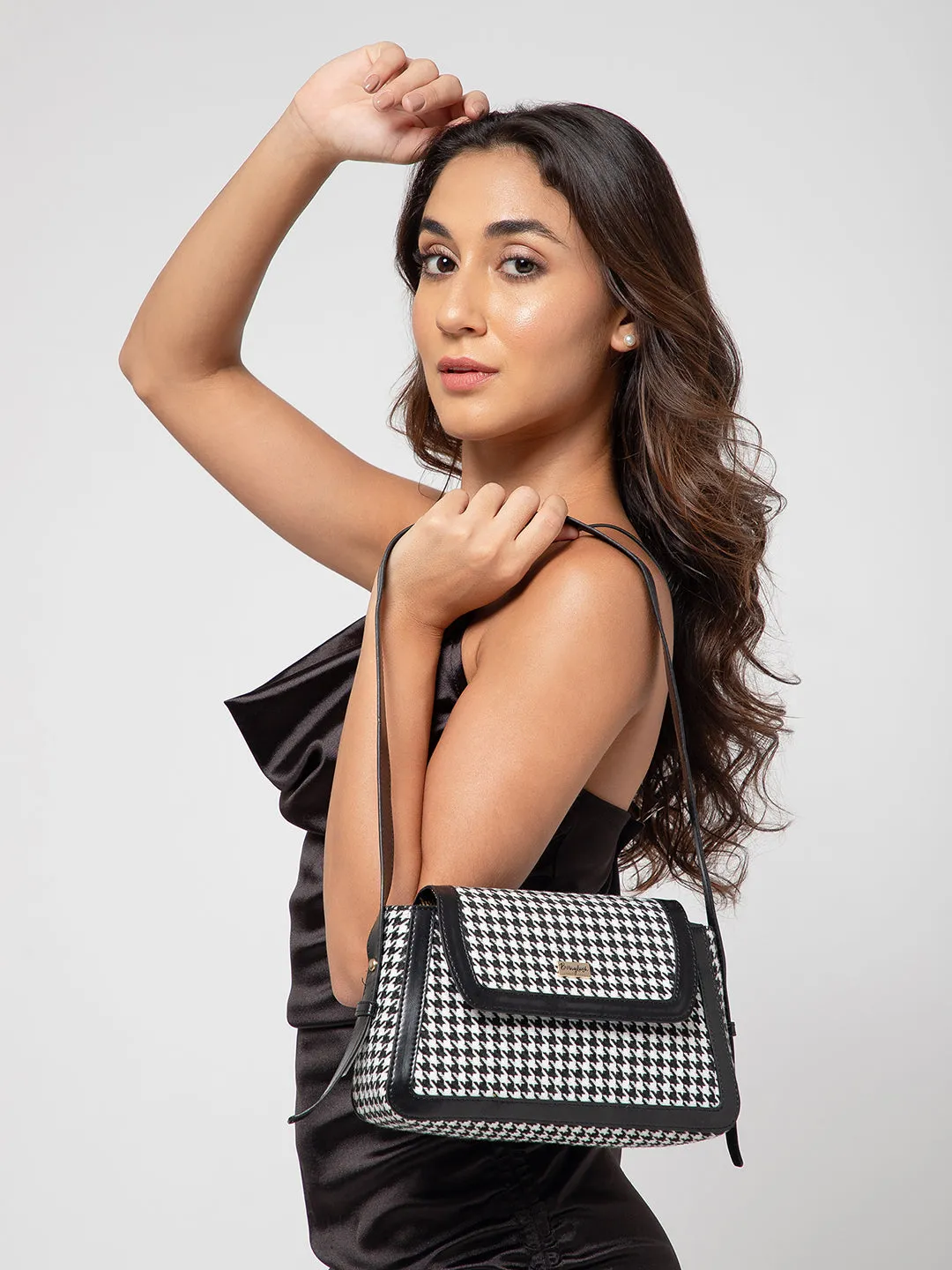 Berrylush Women Black & White Houndstooth Printed Polyester Zipper-Up Embellished Sling Bag