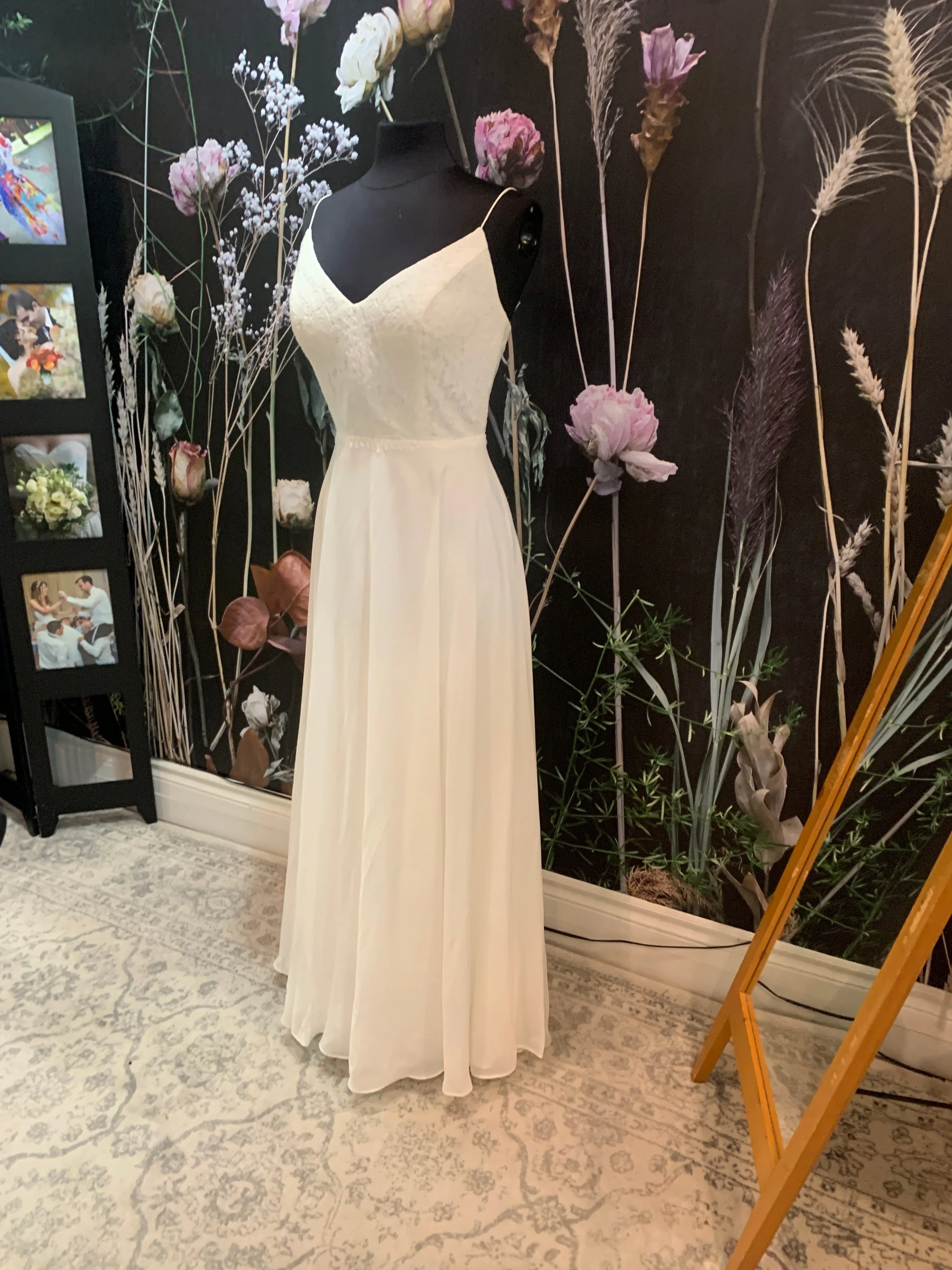 Dress 3105: Christina Wu "22807" waist 31