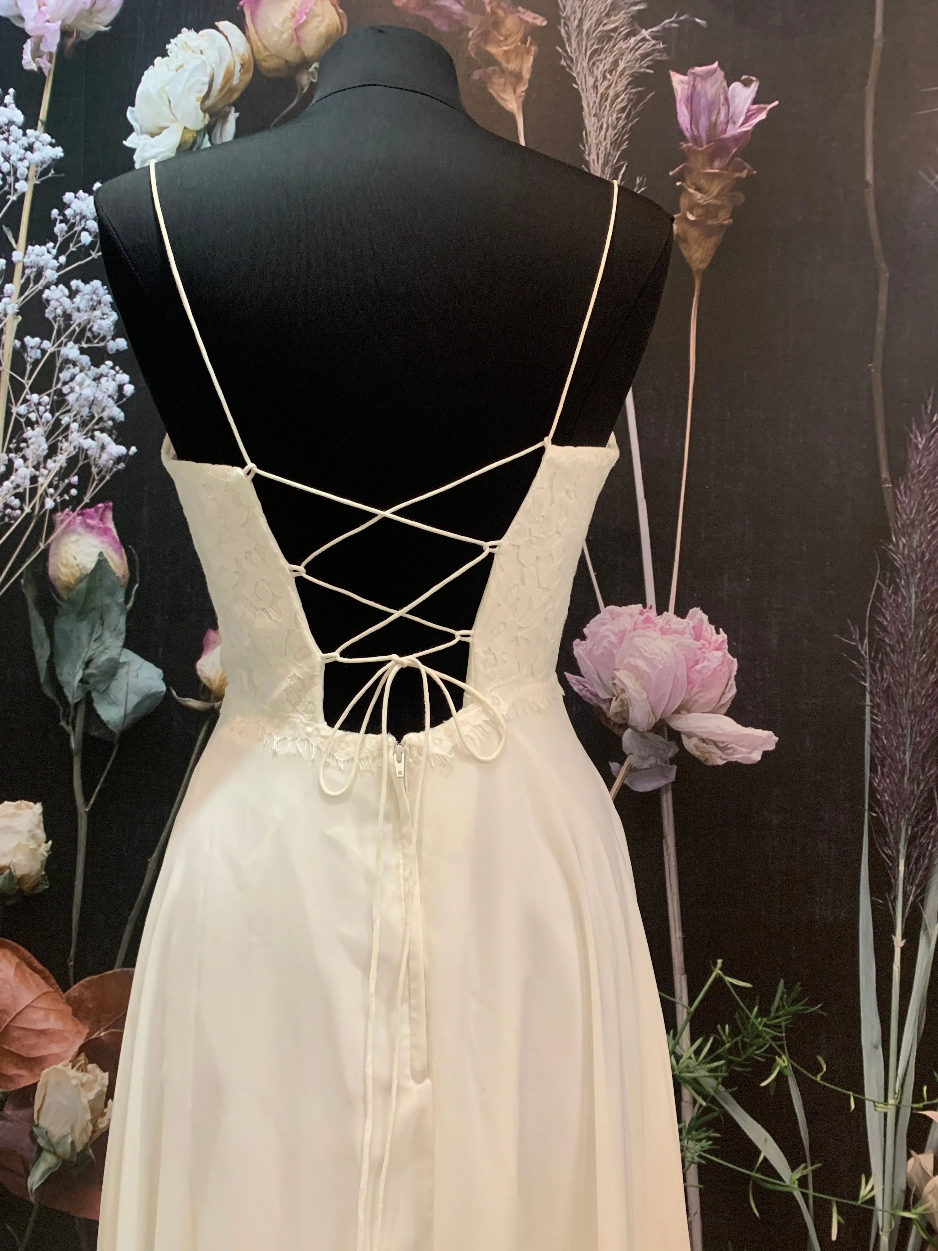 Dress 3105: Christina Wu "22807" waist 31
