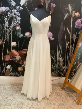 Dress 3105: Christina Wu "22807" waist 31