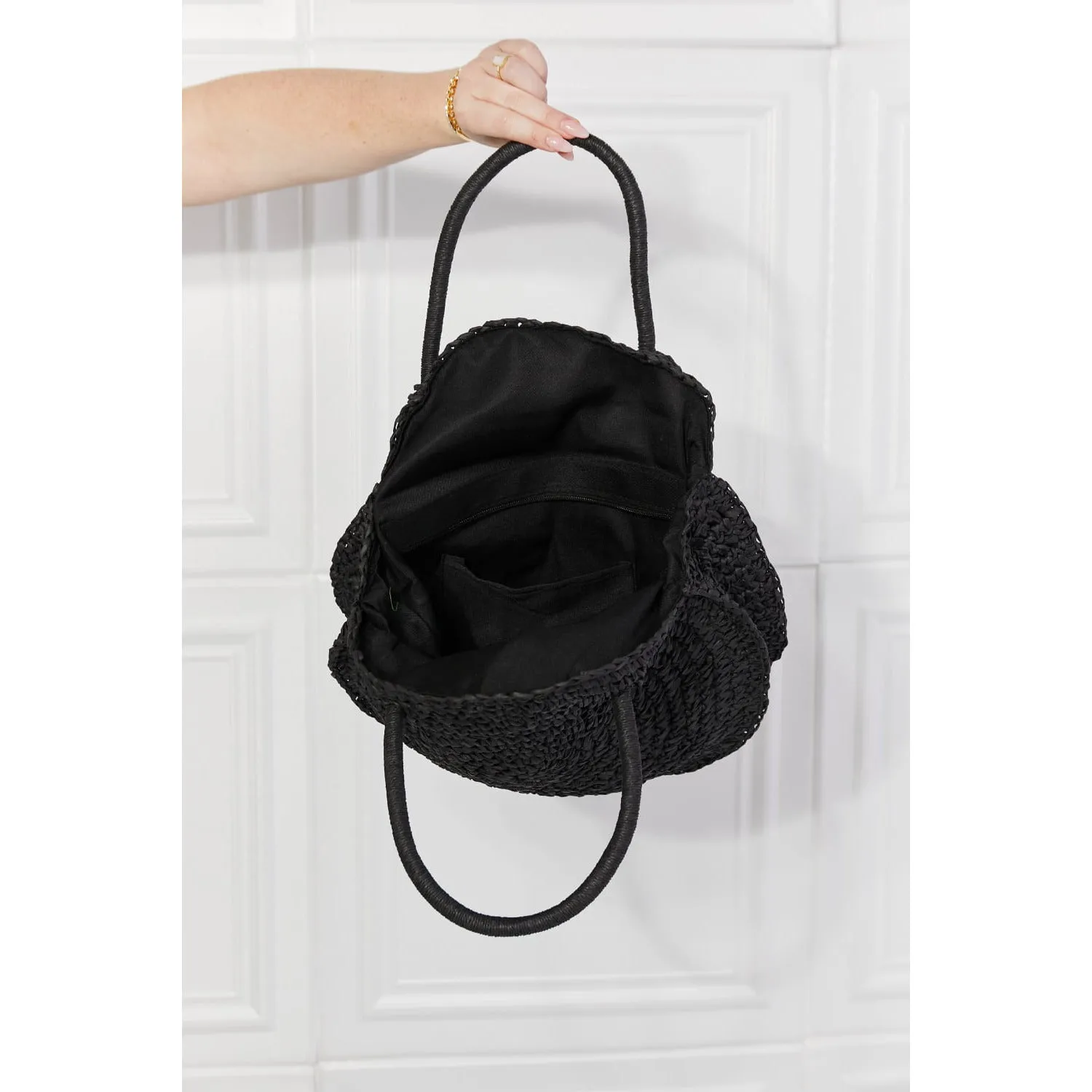 JUSTIN TAYLOR Beach Date Straw Rattan Handbag in Black