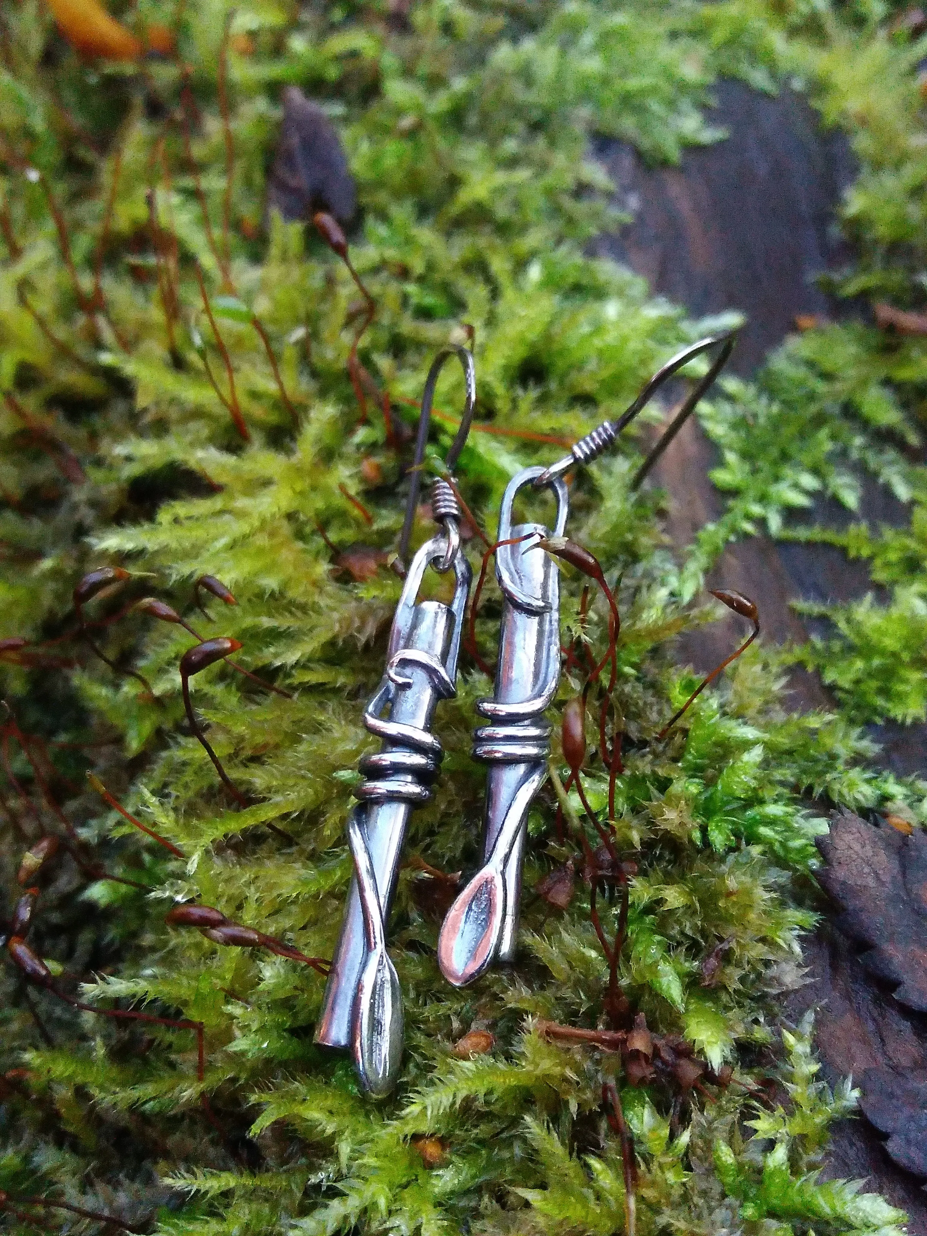 Leaf Wound Drop Earrings